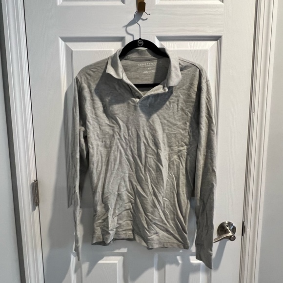 Lot of 4 Young Men Button Down Shirts - Picture 7 of 8